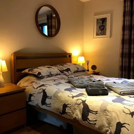 2 Bedroom In Old Town Edinburgh