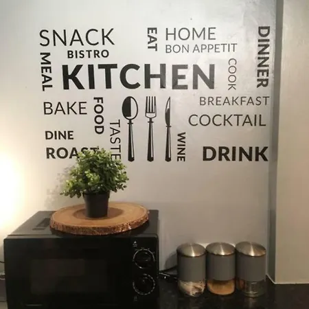 Cosy 1 Bedroom إدنبرة