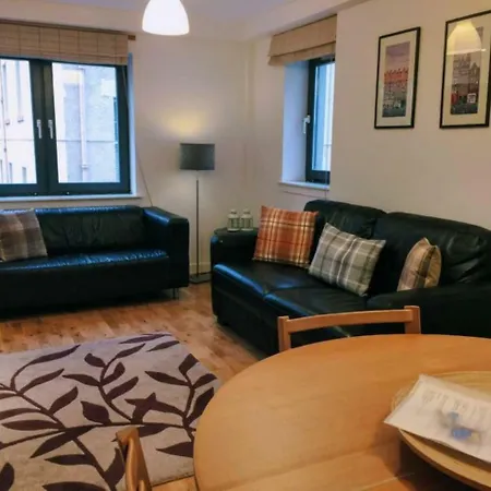 2 Bedroom In Old Town Apartmán *