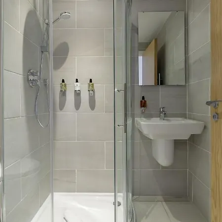 Destiny Scotland - Royal Mile *