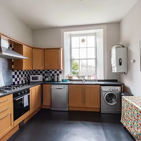 Διαμέρισμα Airy Elegant 4 Bedroom