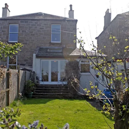 Apartamento Silver Lining - Gilmore House With Parking & Garden *