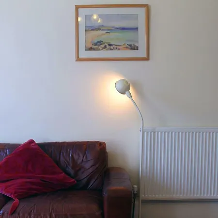 Silver Lining - Gilmore House With Parking & Garden Apartment *