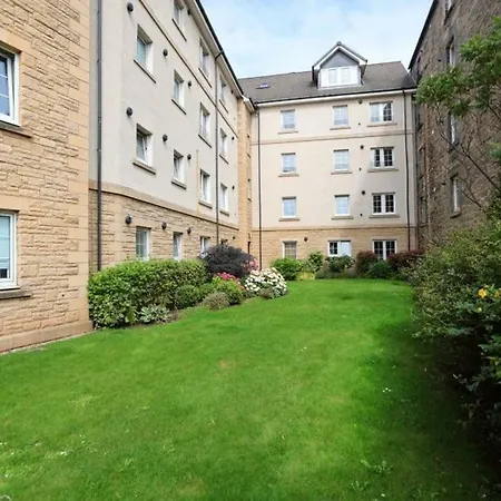 Bright And Charming 2 Bed In Vibrant Leith Edimburgo