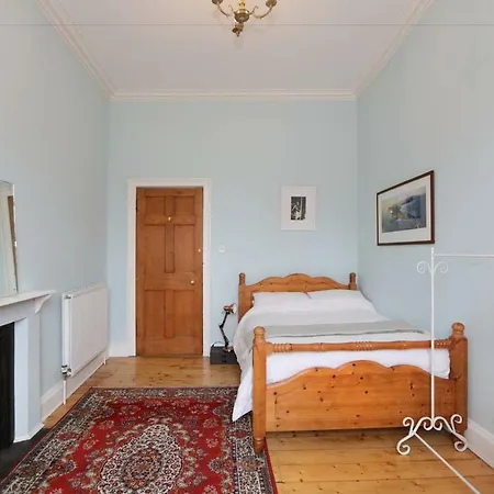 Traditional Scottish 2 Bed In Historic New Town * إدنبرة