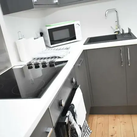 Apartament Bright & Modern For Four In Morningside!