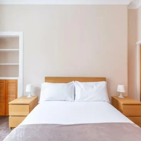 Cosy Apartment, Close To City Centre!