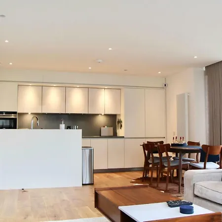 Beautiful 2 Bedroom Flat Overlooking The Meadows شقة إدنبرة