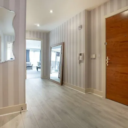 Stylish 2bed Apt With Free Parking/elevator Apartment Edinburgh