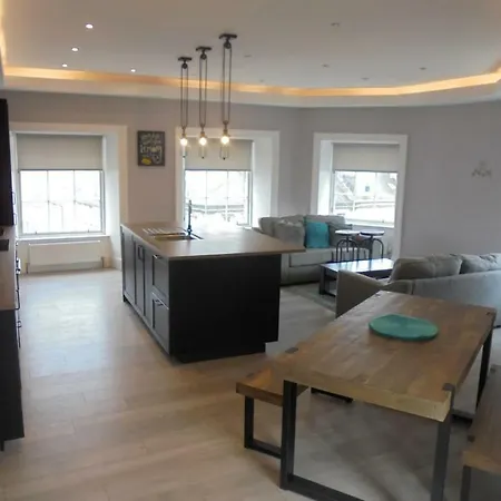 شقة York Place Oasis 3 Bedroom Luxury Apt *