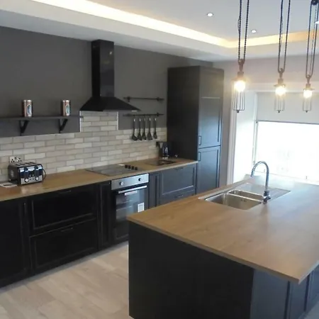 York Place Oasis 3 Bedroom Luxury Apt شقة إدنبرة