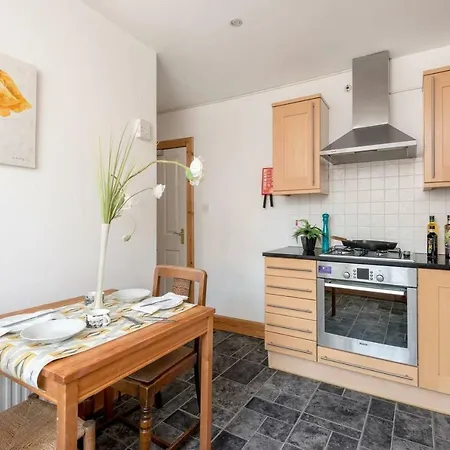 Altido Stylish Frederick Street Flat Heart Of The Centre *