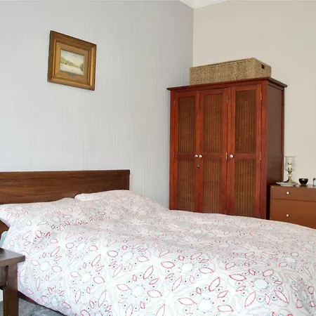 Beautiful 2 Bedroom Flat In Leith