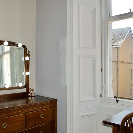 Beautiful 2 Bedroom Flat In Leith 公寓