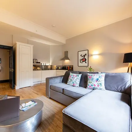 Linton Collection - 28 North Bridge 아파트 *