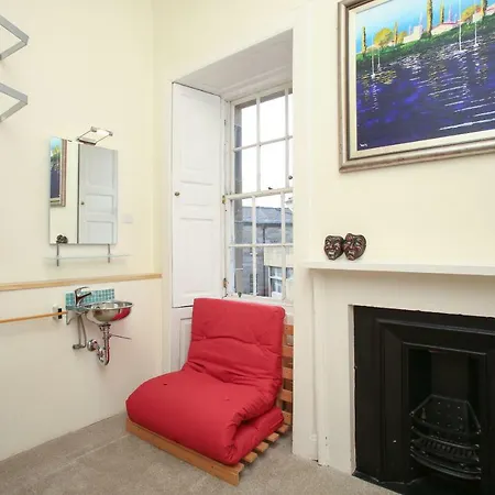 Apartment 3 Bedroom Flat In City Centre *
