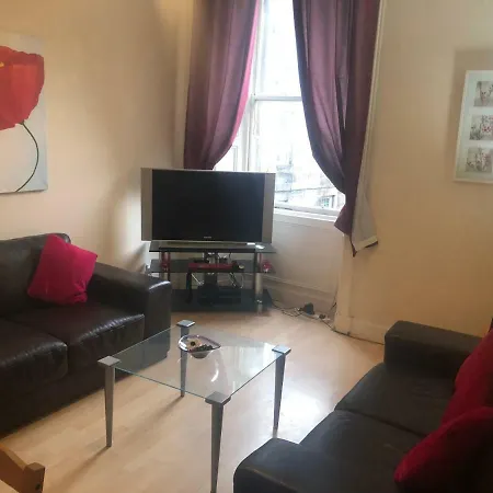 Centre Asga Apartment *