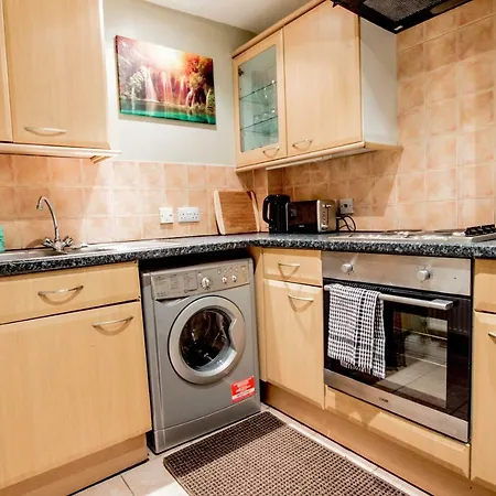 Montgomery - Crighton Apartamento