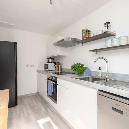 Lovely 1-bedroom Apt In The Heart Of Stockbridge شقة *
