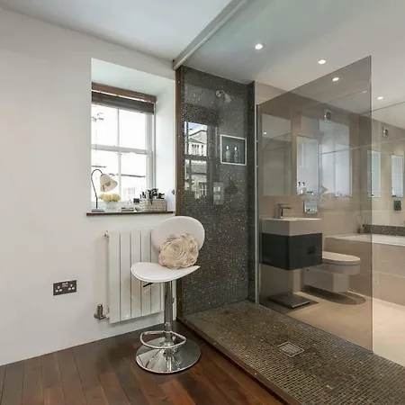 Stylish 1 Bedroom Apt Close To Princes Street شقة