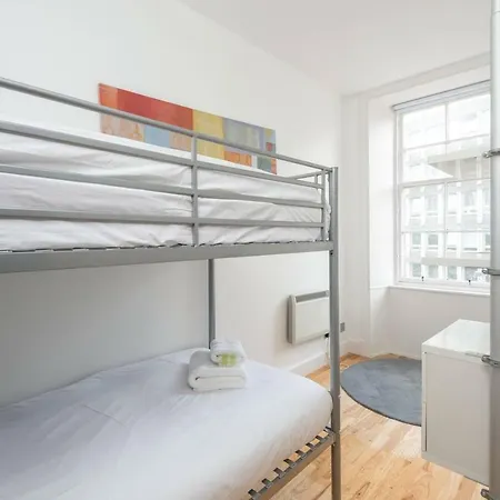 Apartment Cute 2-bedroom Apt With View Of The Castle Edinburgh