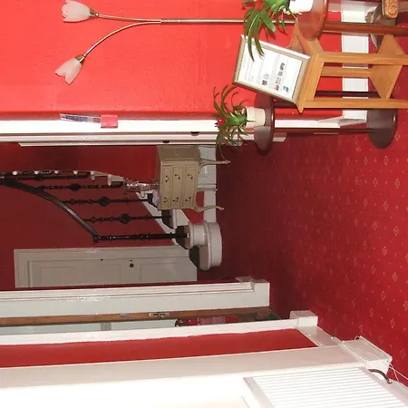 Hotel Eyre 3*