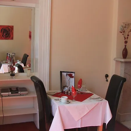 Eyre Hotel 3*
