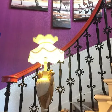 Bed & Breakfast Travel