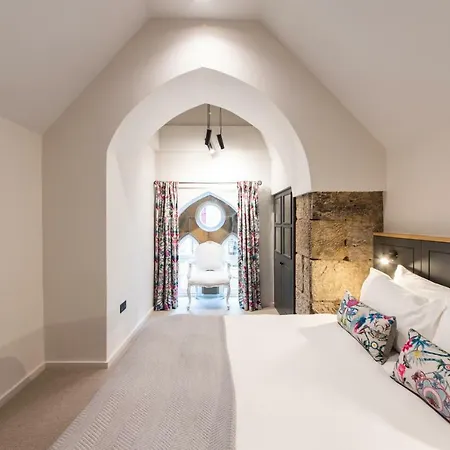 Linton Collection - Blackfriars Lofts Apartment