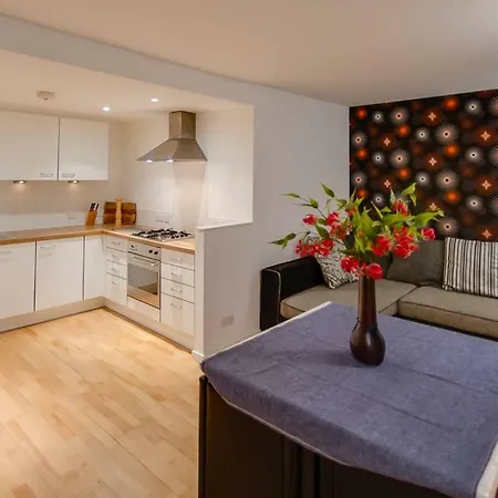 公寓 Stylish & Spacious Flat 爱丁堡