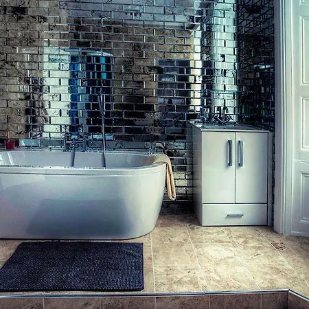 Apartment Strathearn Group Edinburgh