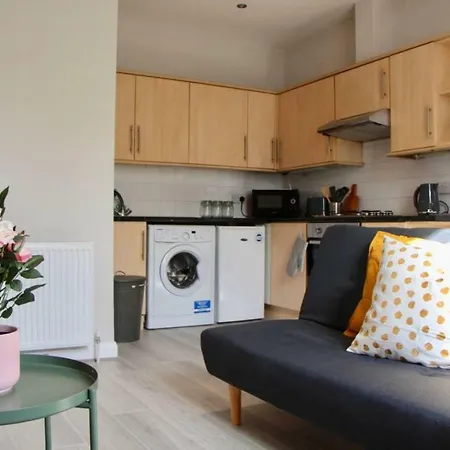 شقة Newly Refurbished 2 Bedroom Flat In Canonmills *