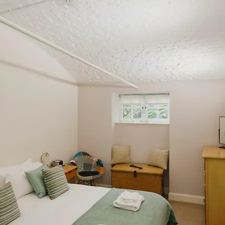 Lovely Mews In Circus Lane Near Car Park * Edimburgo