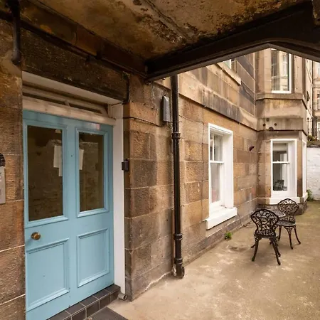 Altido Refined Ground-floor Apt Near Stockbridge Market Apartment *