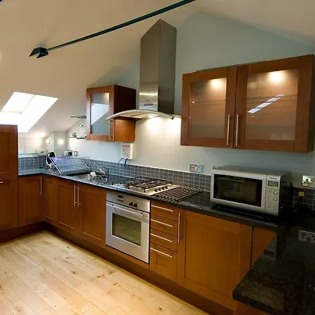 Cumberland Mews House Apartment