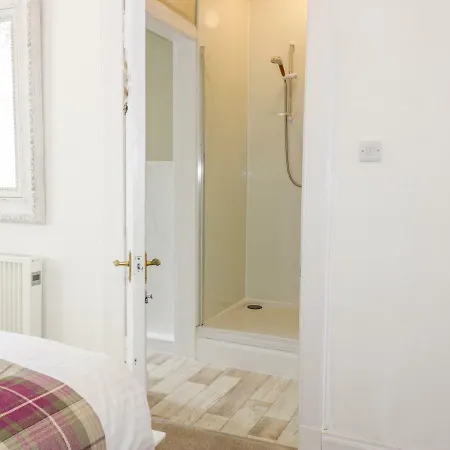 29 Trinity Crescent * Edimburgo