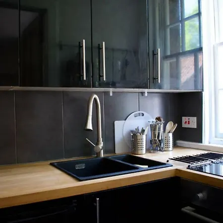 Fantastically Located 1 Bedroom Daire