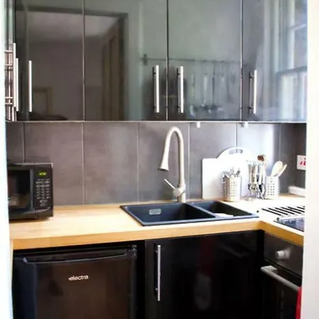 Fantastically Located 1 Bedroom Edinburgh