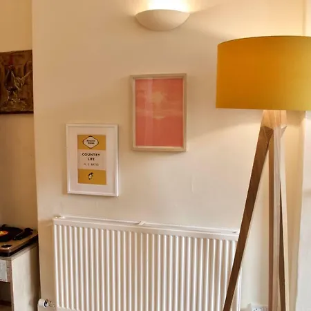 Stylish 1 Bedroom Stockbridge Daire *