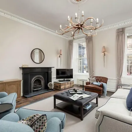 Magnificent Georgian Townhouse West End شقة إدنبرة