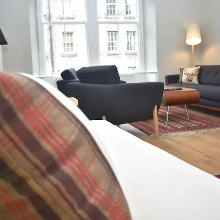 High Street - Modern Scandi Design In The Heart Of The Old Town! Apartment *