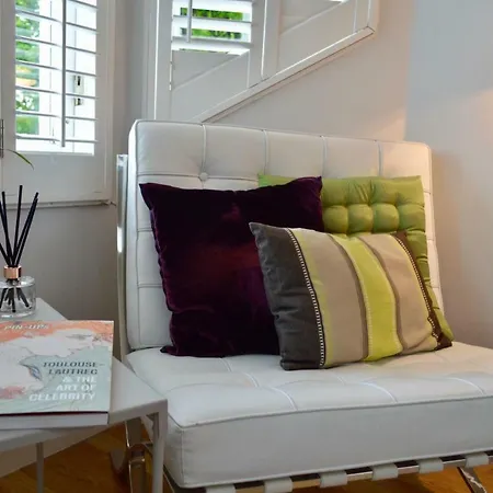Stunning Loft Flat With Garden Appartement *