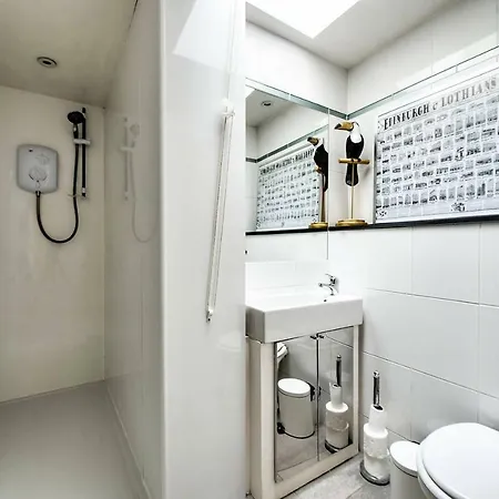 Stylish Rose Street Apt - Heart Of City Centre Appartement Édimbourg