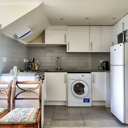 Stylish Rose Street Apt - Heart Of City Centre Édimbourg