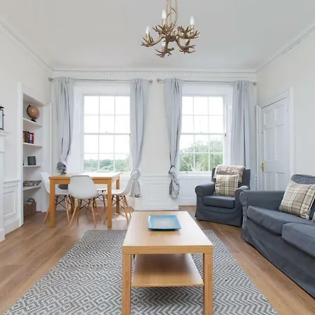 Spacious 4 Bedroom *