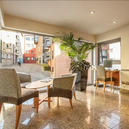 Apartahotel Holyrood 4*