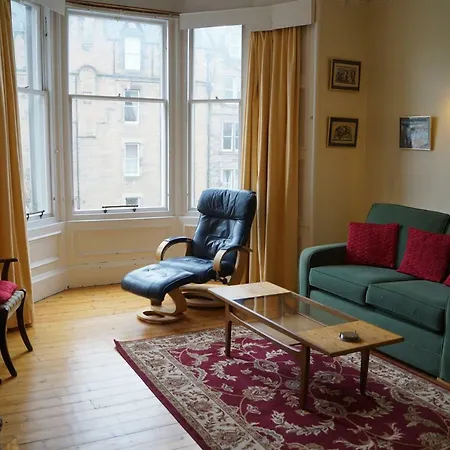 Roseneath Apartment, Marchmont, Central *