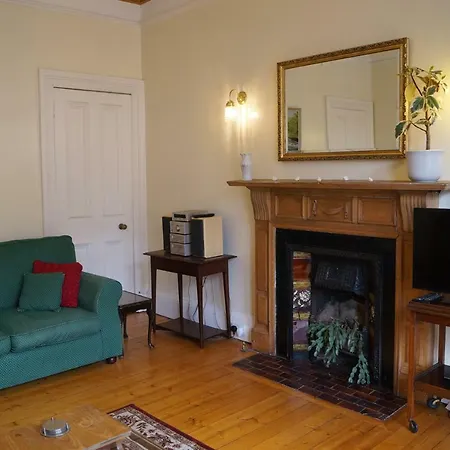 Roseneath Apartment, Marchmont, Central *