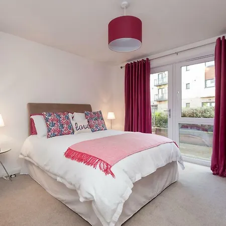 The Tollcross Apartment *