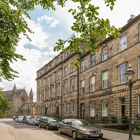 The Bellevue Crescent * אדינבורו